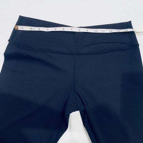 🛍2/$25 Lululemon Cross Front Capri - Picture 3 of 7